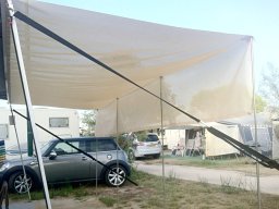 20121007 Bâche de protection - Confection d'un brise-vue en grille 332 pour camping car (1)