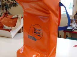 20100609 Divers - Réfection et habillage de boucliers de percusssion de rugby pour clubs sportifs (DSC00199)