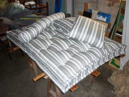20091105 Literie - Matelas de Laine avec traversin et oreillers traditionnels