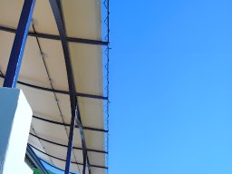 20120614 Pergola en toile sur-mesure PVC Ferrari 502 détails fixations (1)