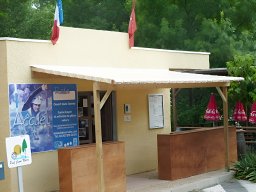 20130629 Pergola en toile PVC précontraint Serge Ferrari 705 coloris ivoire pour base nautique canoé-kayak (1)