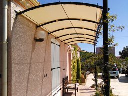 20150821 Pergola en toile adossée PVC précontraint acrylique (IMG_114547) 