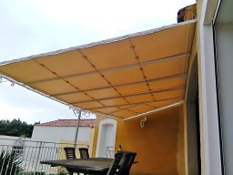 20170801 Pergola en toile PVC précontraint Ferrari 705 coloris ivoire (3)