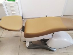 20230321 Sellerie médicale - Réfection d'une table d'auscultation de dentiste (IMG_154854)