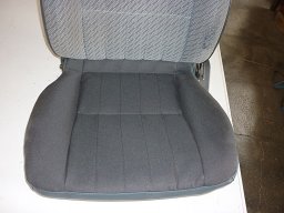 20100619 Sellerie auto - Réfection de l'assise d'un siège conducteur de VL après (P1010006)