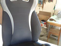 20120614 Sellerie auto - Réfection d'un siège baquet (après)
