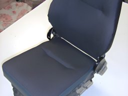 20130621 Sellerie auto - Réfection de l'assise d'un siège de VL utilitaire 2 (après)