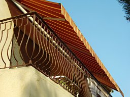 20121007 Store banne - Réfection d'une toile de protection solaire pour stores à banne 2