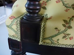 20090929 Tapisserie d'ameublement - Détail de passementerie après réfection (Dtails_passementerie)