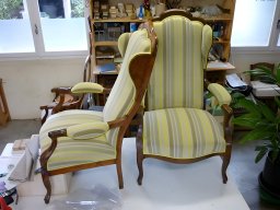 20111213 Tapisserie d'ameublement - Réfection d'une paire de fauteuils Voltaire à oreilles (Paire_Fauteuils_Voltaire)