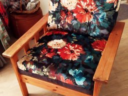 20240208 Tapisserie d'ameublement - Réfection d'un siège à bras en tissu floral (IMG_184025)