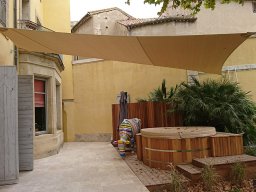 20191018 Voile d'ombrage quadrangulaire en Stretch Tentmesh 1 (DSC_0221)